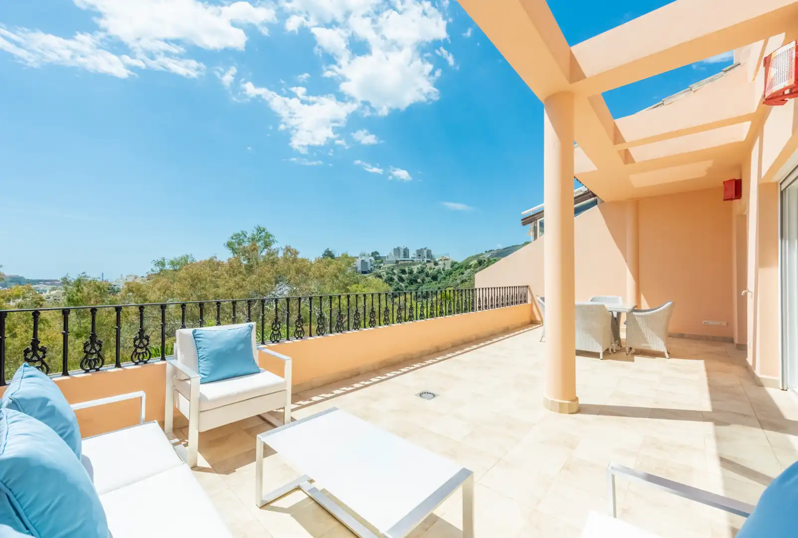 Penthouse with pool for sale in Marbella Centro, imagen 7