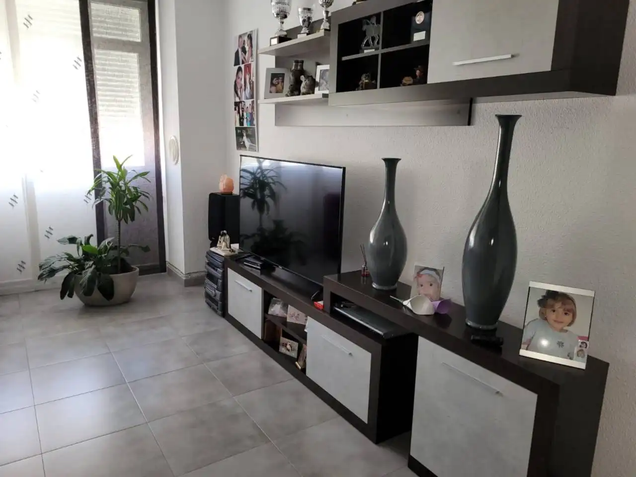 Sala d'estar de Casa o xalet en venda en Baza amb Aire condicionat, Calefacció i Terrassa