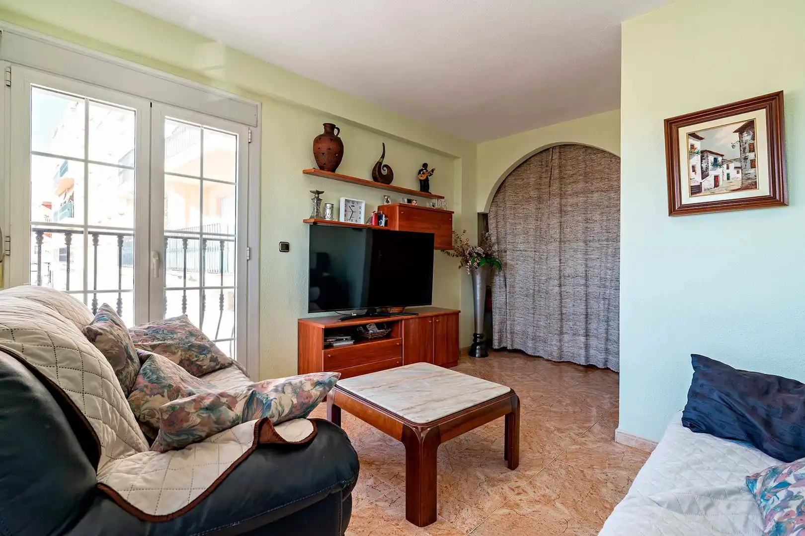 Sala d'estar de Edifici en venda en Roquetas de Mar