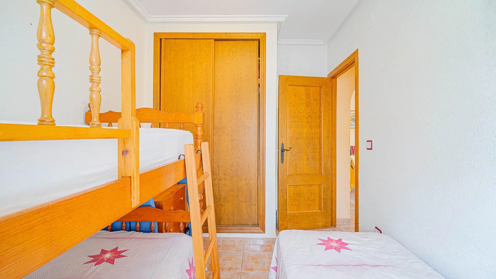 Dormitori de Casa o xalet en venda en Torrevieja amb Moblat, Balcó i Piscina comunitària