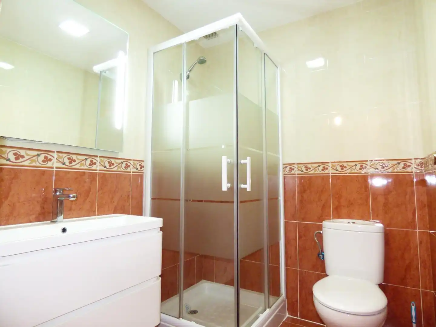 Baño de Apartamento en venta en Fuengirola con Aire acondicionado, Jardín privado y Terraza