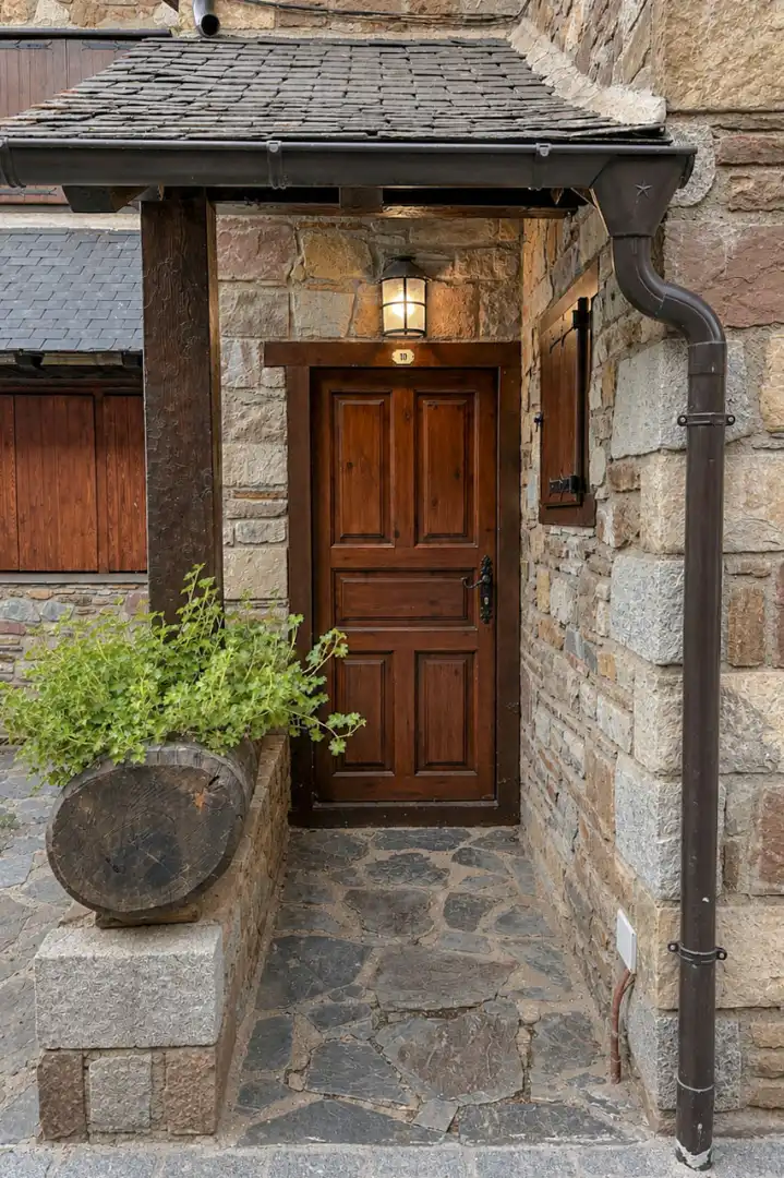 Casa adosada en venda en Naut Aran amb Calefacció, Jardí privat i Parquet