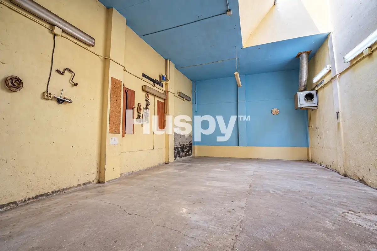 Local comercial de lloguer a Calle de Santoña, imagen 2