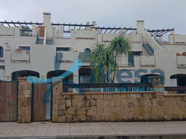 Maison mitoyenne avec piscine à vendre à Milla de Oro