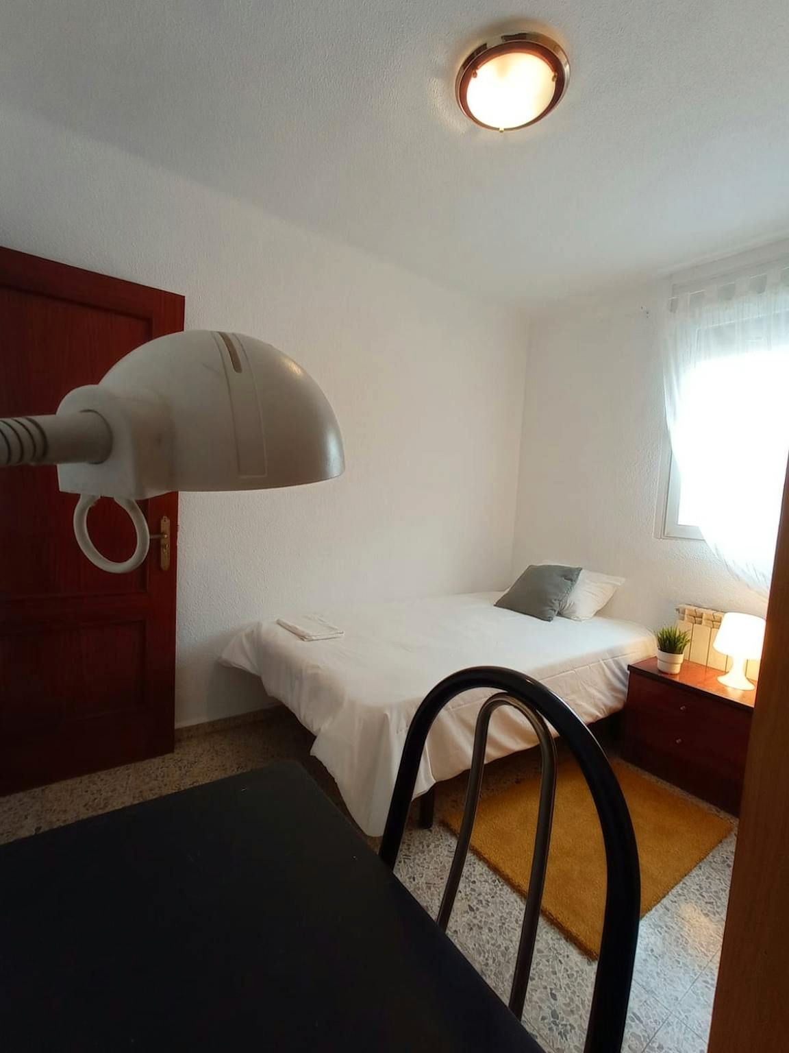 Bedroom of Flat to share in  Madrid Capital  with Heating, Furnished and Washing machine