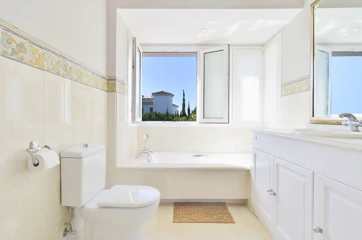 Casa amb piscina en venda a Nueva Andalucía, imagen 3
