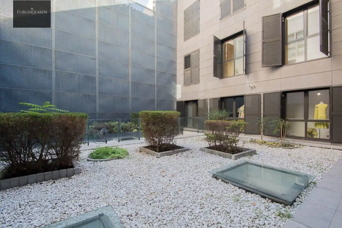 Flat with lift for sale in Carrera de la Virgen 7