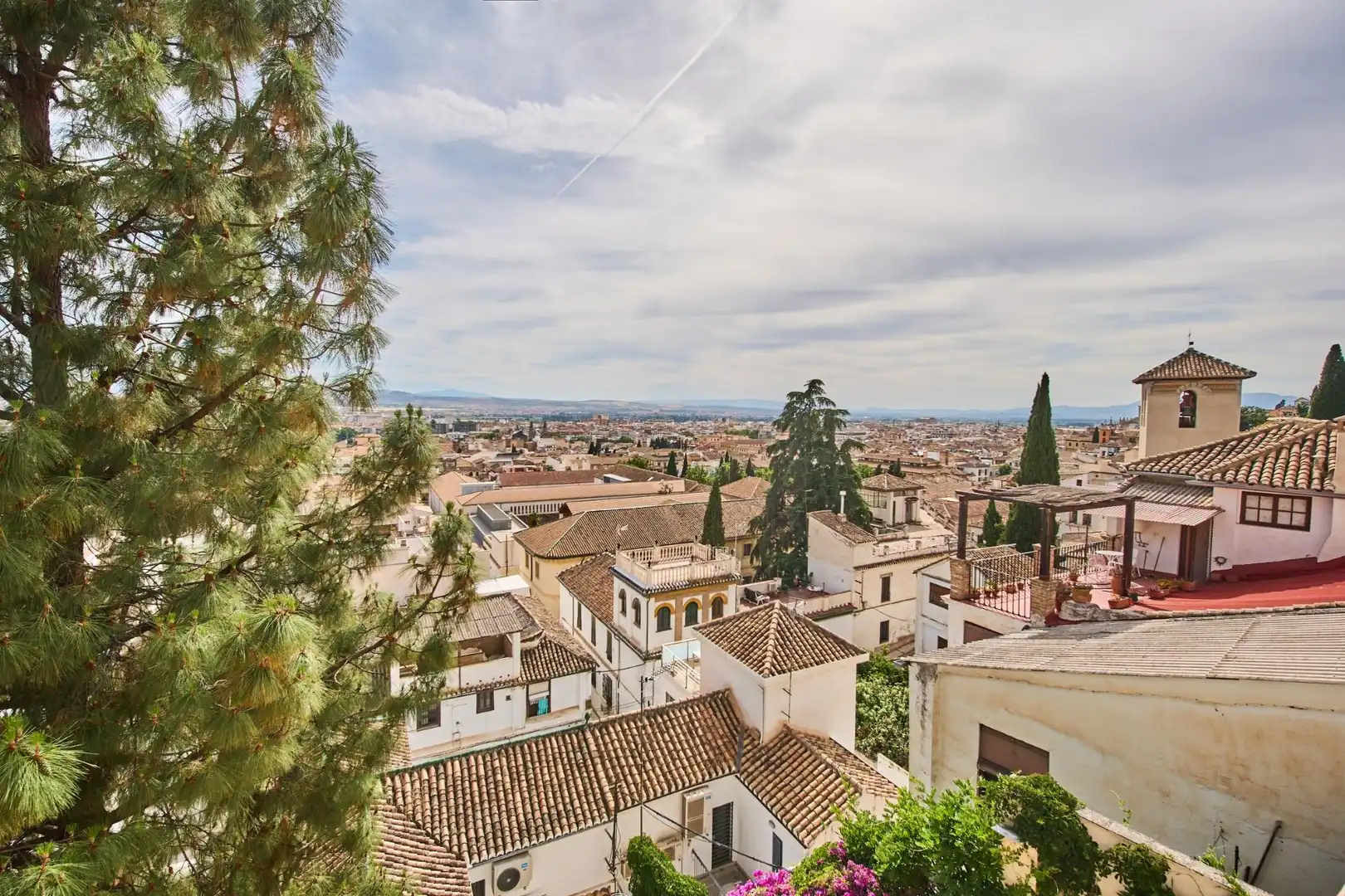 Vista exterior de Casa o chalet en venta en Granada con Aire acondicionado, Calefacción y Jardín privado