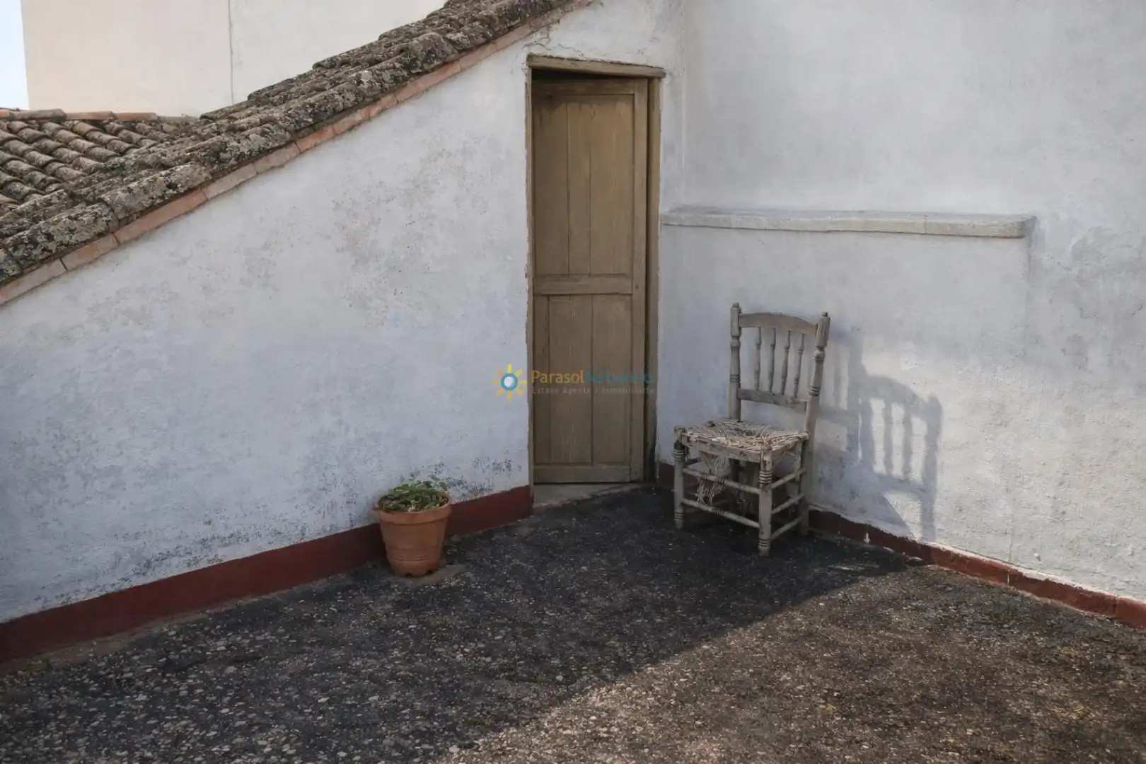 Einfamilien-Reihenhaus zum Verkauf in Benigànim mit Terrasse und Abstellraum