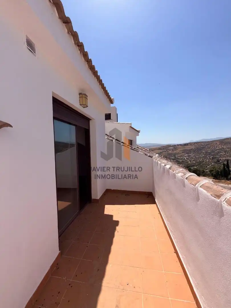 Apartament amb piscina en venda a Alcaucín, imagen 2