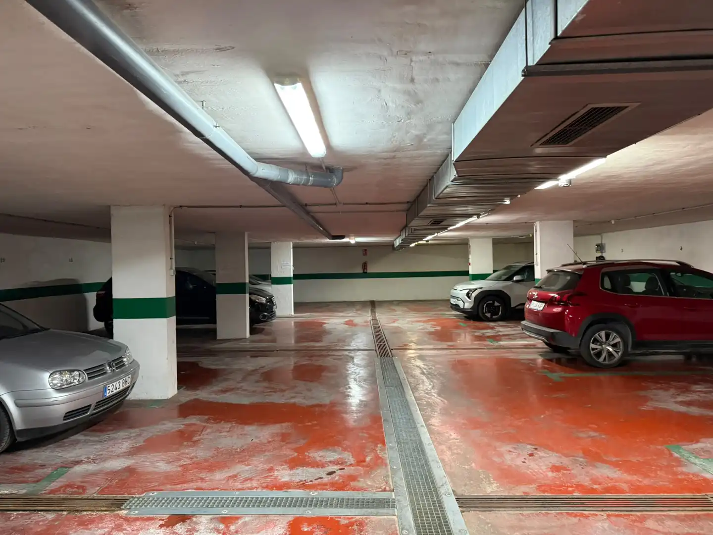Einzelparkplatz mit Aufzug zum Verkauf in Calle Reyes Católicos, imagen 3