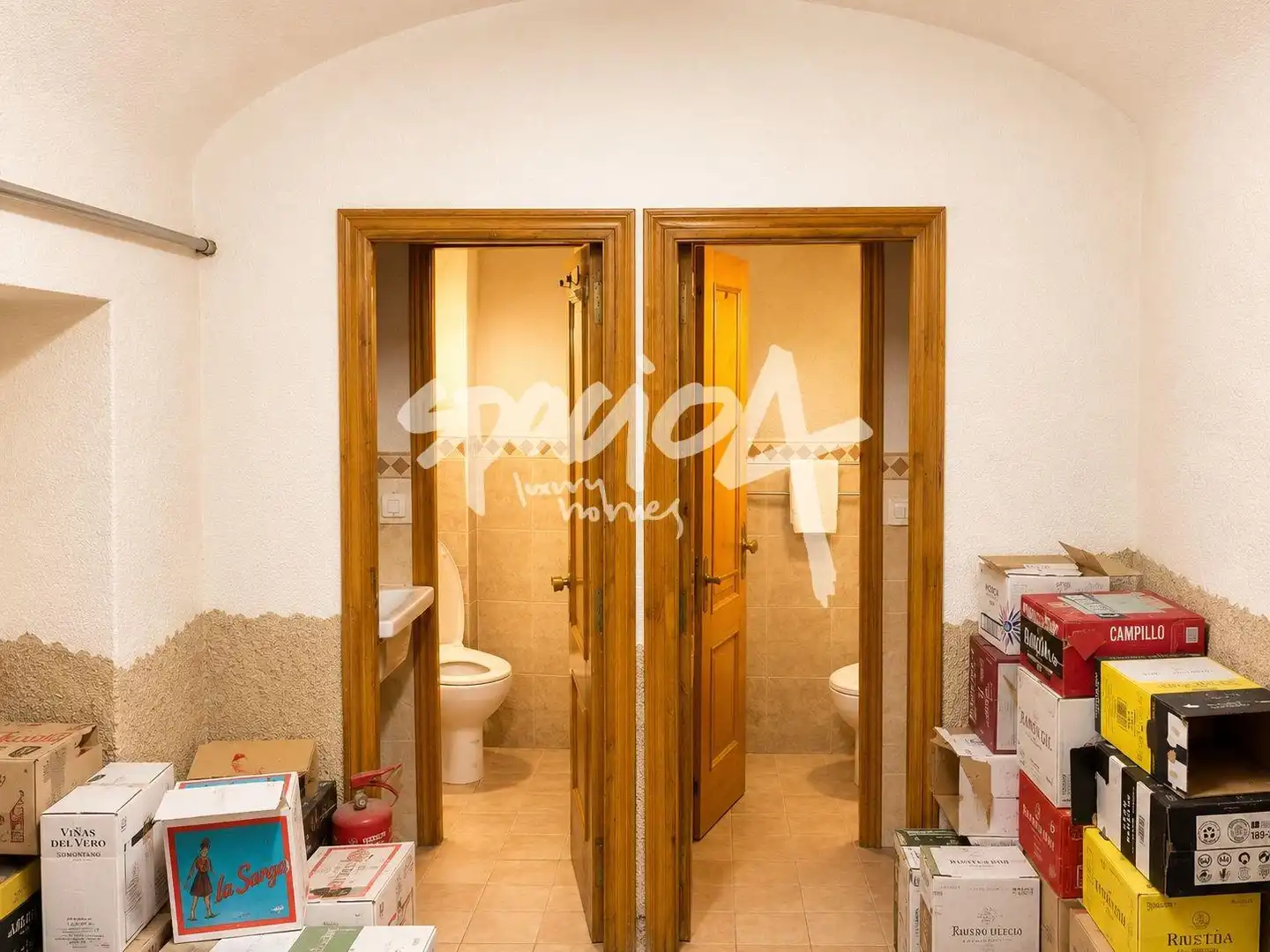 Baño de Local en venta en Madrid