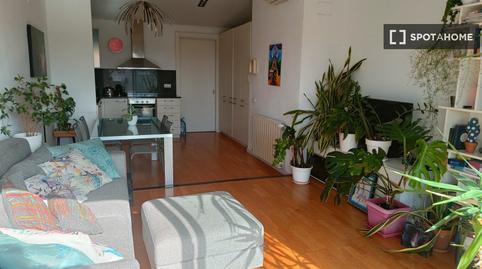 Foto 4 de Apartament per a compartir a El Camp de l'Arpa del Clot,  Barcelona Capital