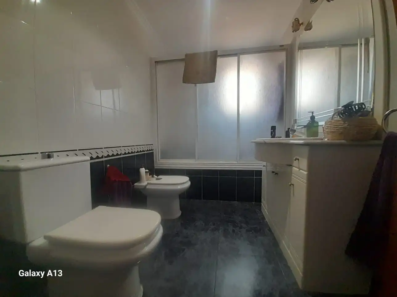 Bany de Casa o xalet en venda en Riba-roja de Túria amb Aire condicionat, Calefacció i Jardí privat