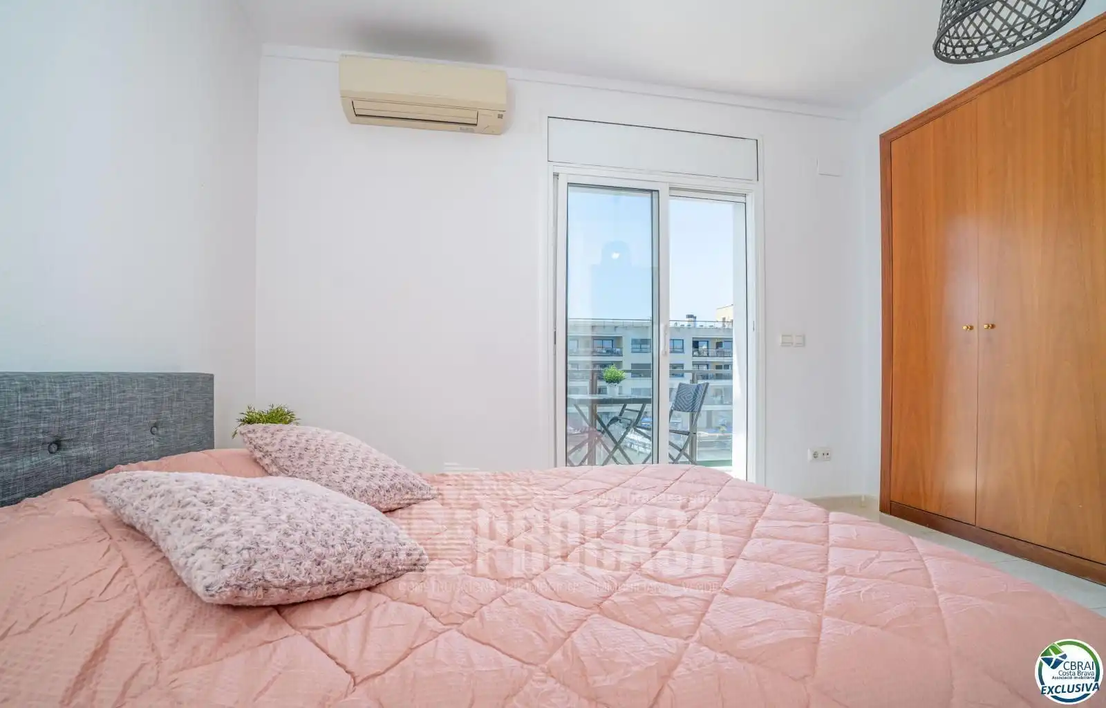 Dormitori de Casa adosada en venda en Empuriabrava amb Aire condicionat, Calefacció i Traster