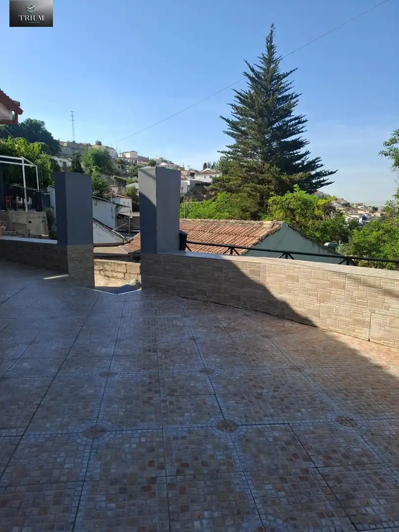 Terrasse von Einfamilien-Reihenhaus zum Verkauf in Pinos Puente mit Klimaanlage