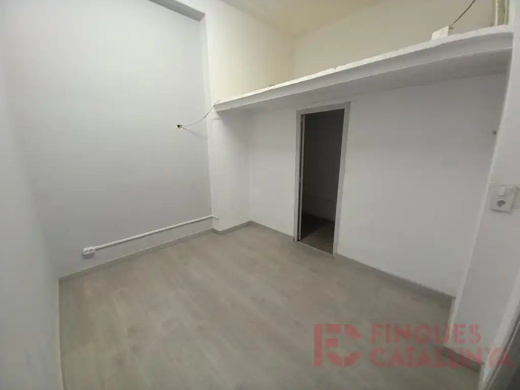 Local commercial à vendre à Carrer del Riu Güell, imagen 5