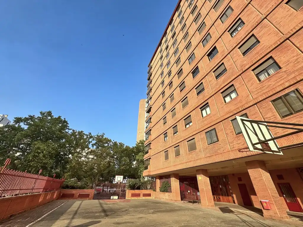 Vista exterior de Pis en venda en Zaragoza amb Jardí privat