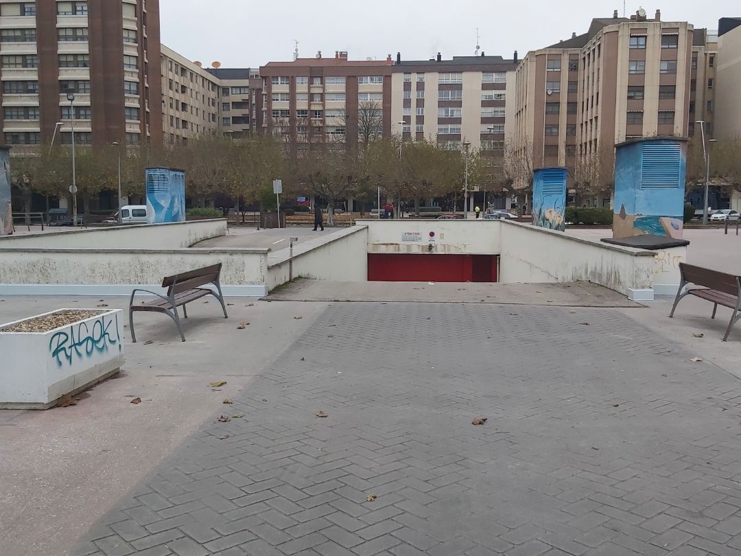 Außenansicht von Garage zur Miete in Burgos Capital mit Alarm