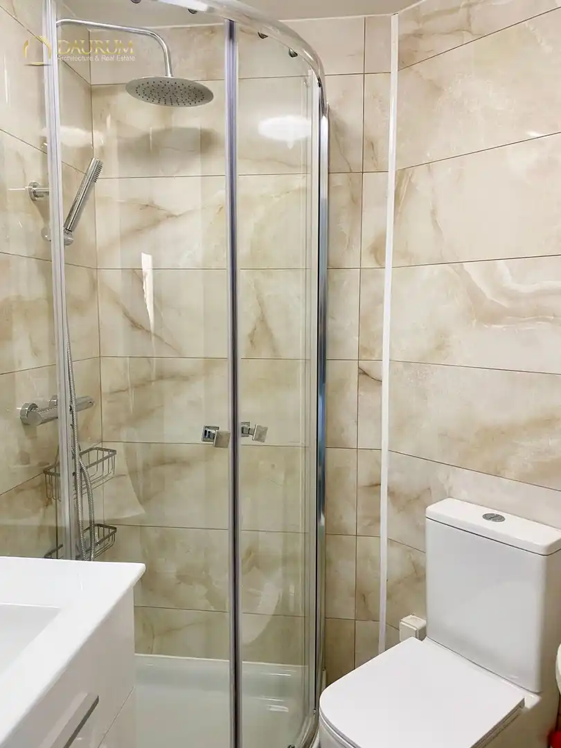 Appartamento con piscina in vendita a CALLE DE VIENA, 1, imagen 32
