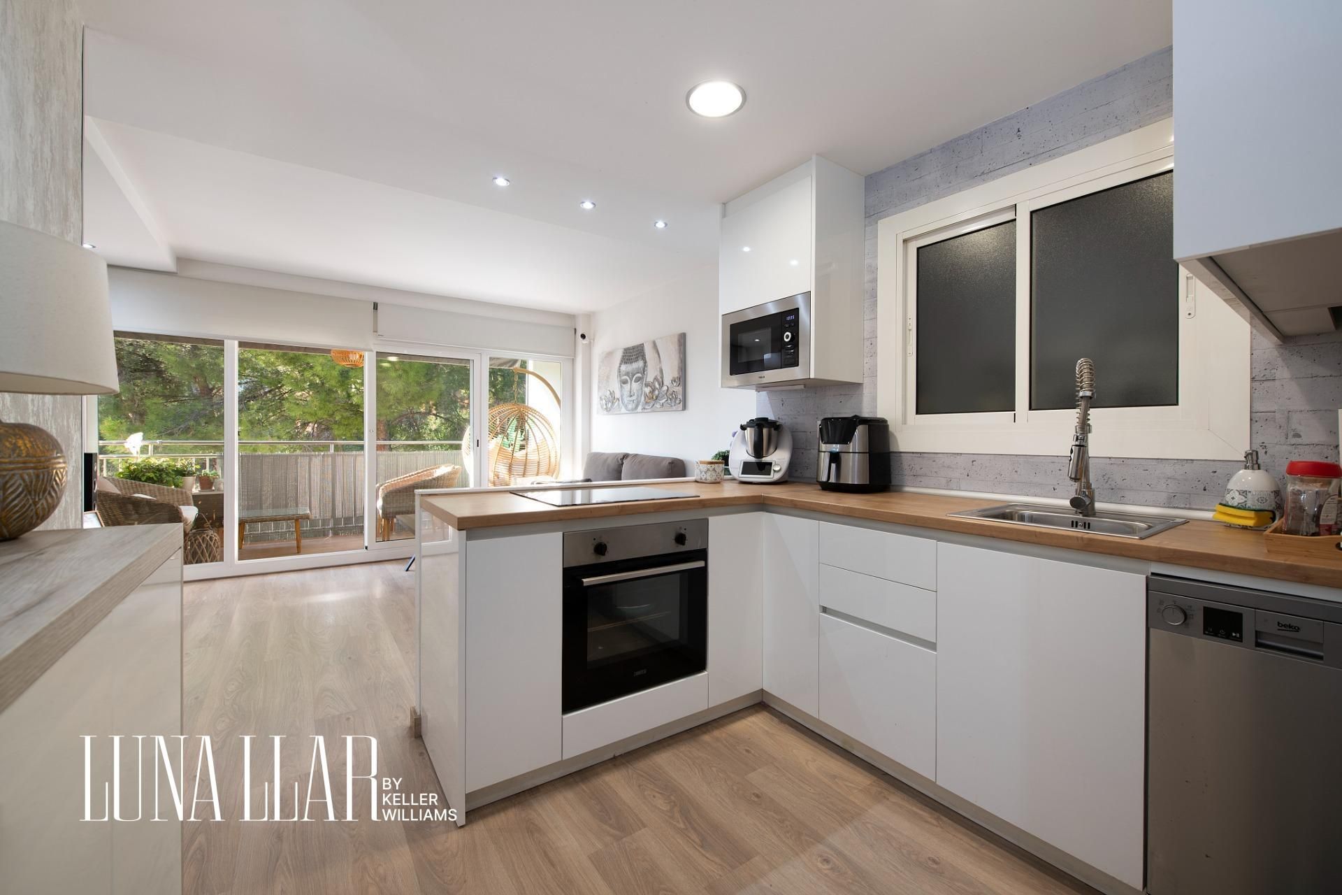 Cuina de Pis en venda en Castelldefels amb Balcó