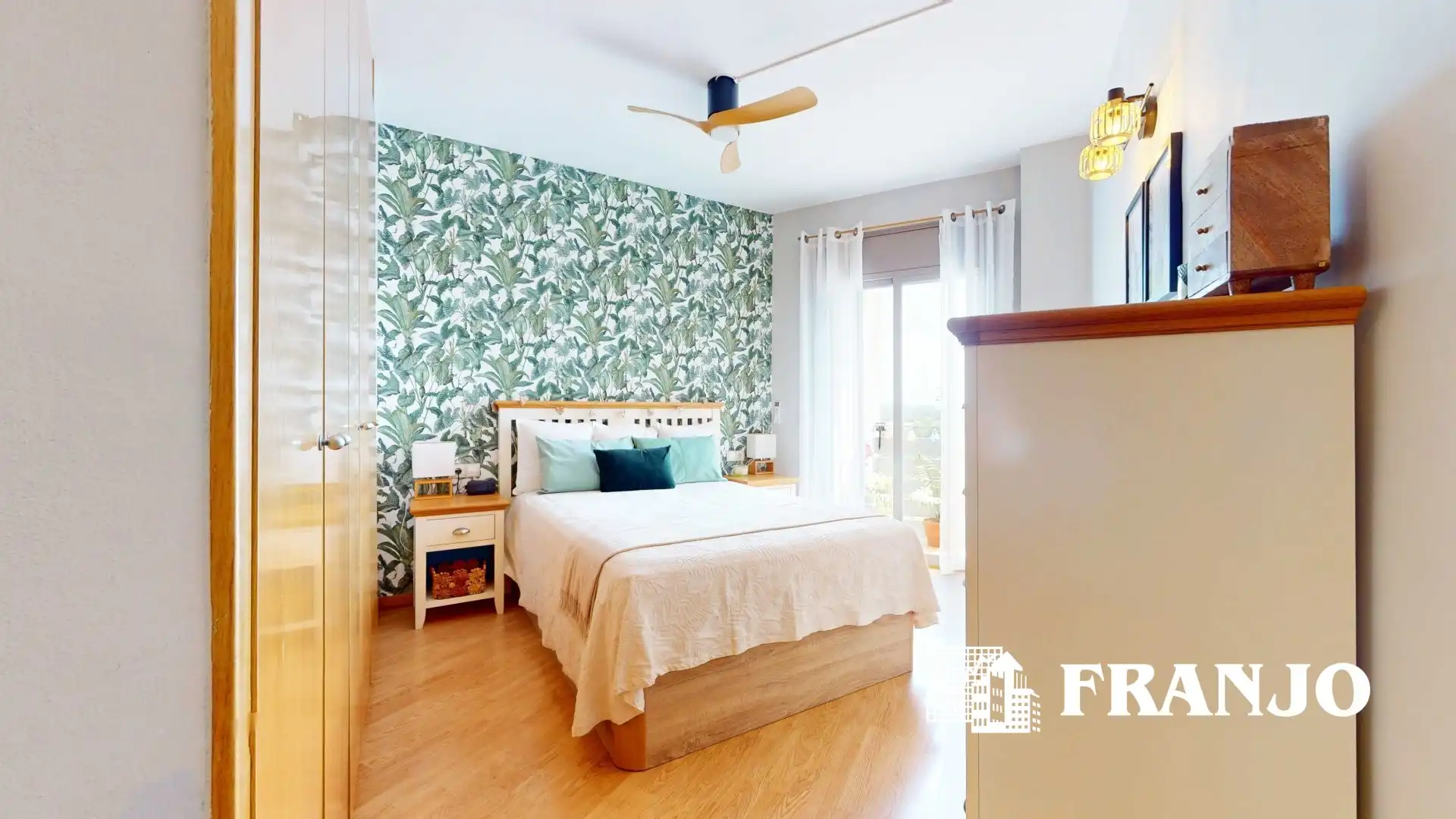 Habitación de Piso en venta en Terrassa con Aire acondicionado, Calefacción y Trastero
