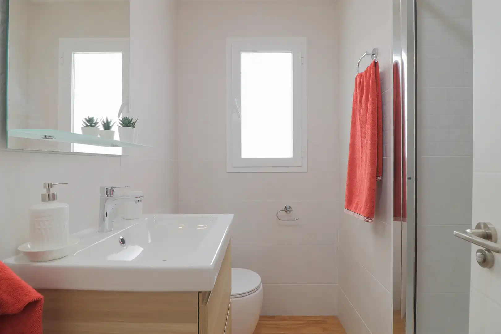 Bathroom of Flat for share in Málaga  with Air Conditioner, Heating and Terrace