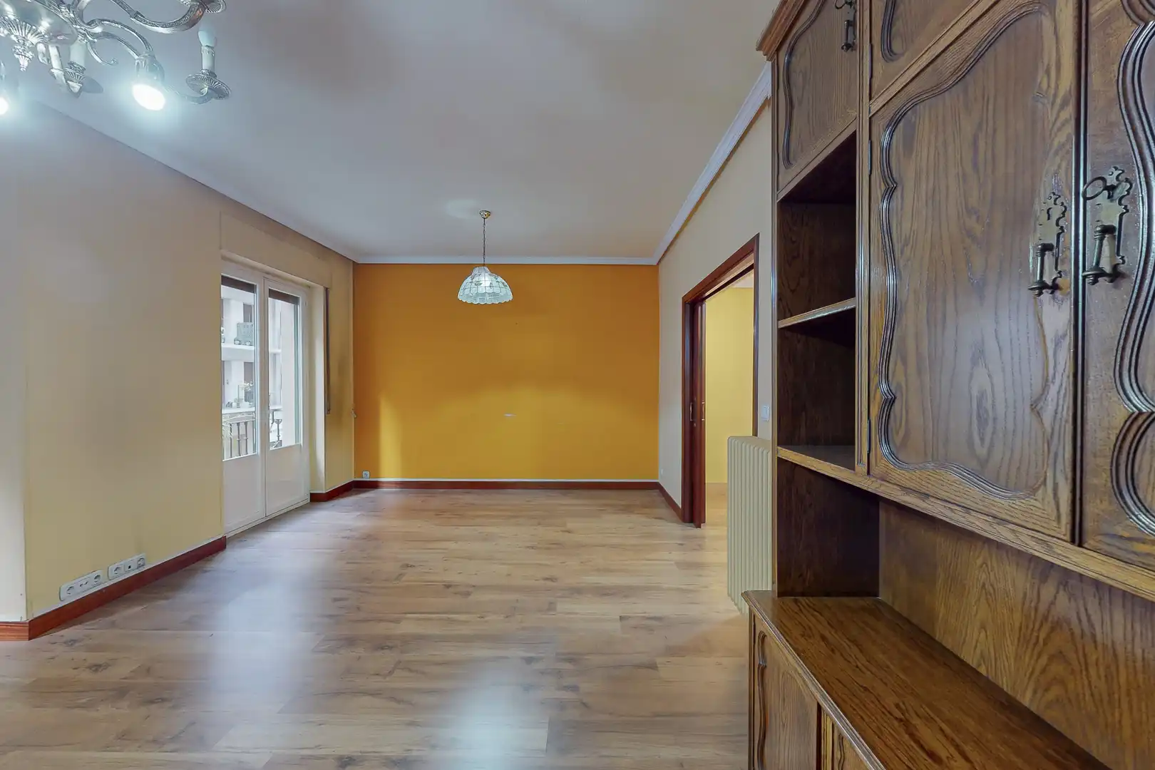 Comedor de Piso en venta en  Pamplona / Iruña con Calefacción y Balcón