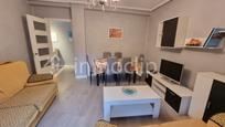 Sala d'estar de Pis en venda en Salamanca Capital amb Calefacció i Terrassa
