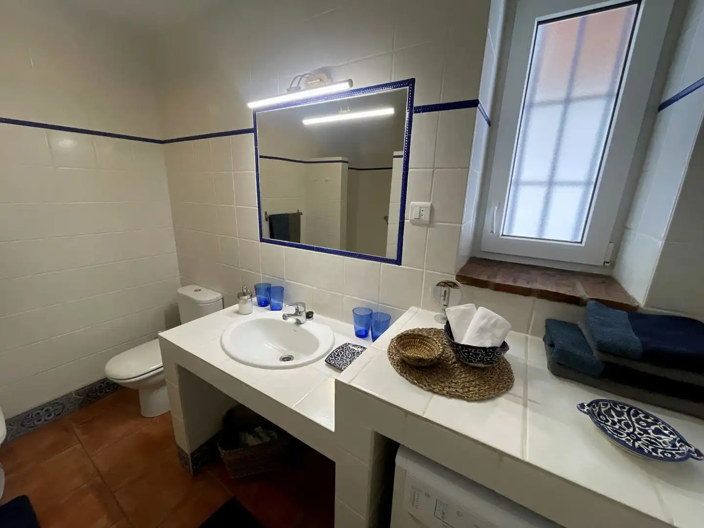 Badezimmer von Country house zum Verkauf in Villanueva de la Concepción mit Klimaanlage, Heizung und Privatgarten