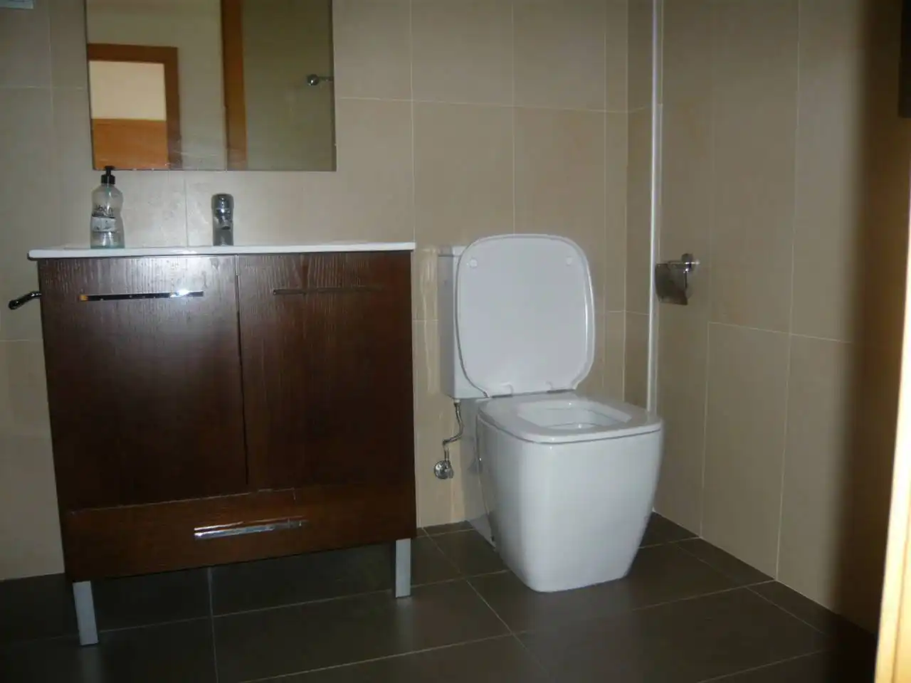 Baño de Piso de alquiler en Terrassa con Aire acondicionado, Parquet y Terraza