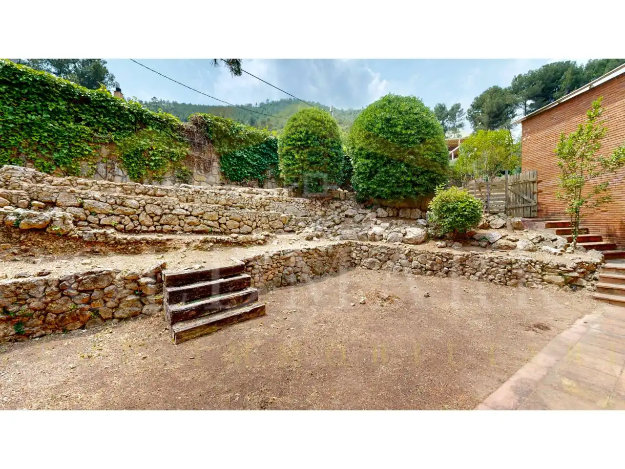 Jardí de Casa o xalet en venda en Corbera de Llobregat amb Aire condicionat, Calefacció i Jardí privat