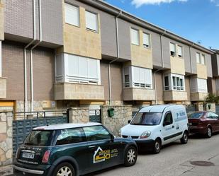 Vista exterior de Casa o xalet en venda en Guardo amb Terrassa