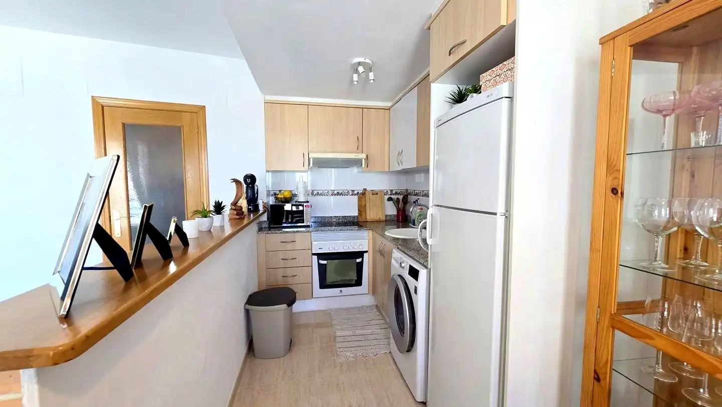 Küche von Maisonette zum Verkauf in Gandia mit Klimaanlage, Terrasse und Abstellraum
