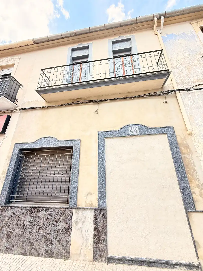 Casa amb terrassa en venda a Carrer de la Corbella