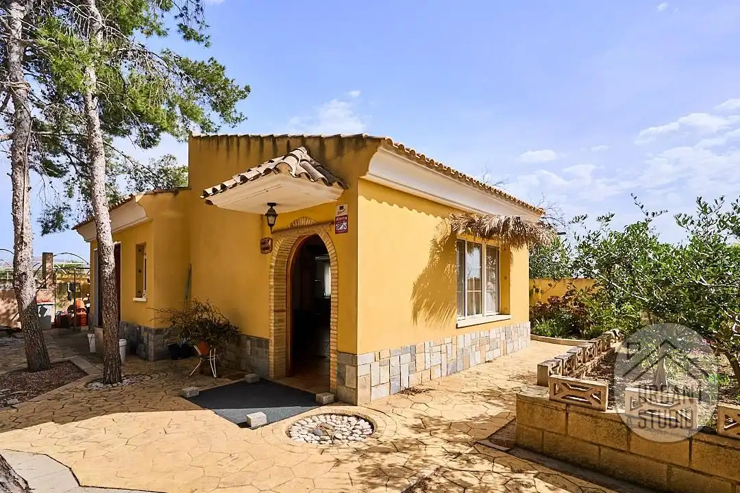 Exterior view of Houses for sale in San Vicente del Raspeig / Sant Vicent del Raspeig  with Heating, Private garden and Terrace