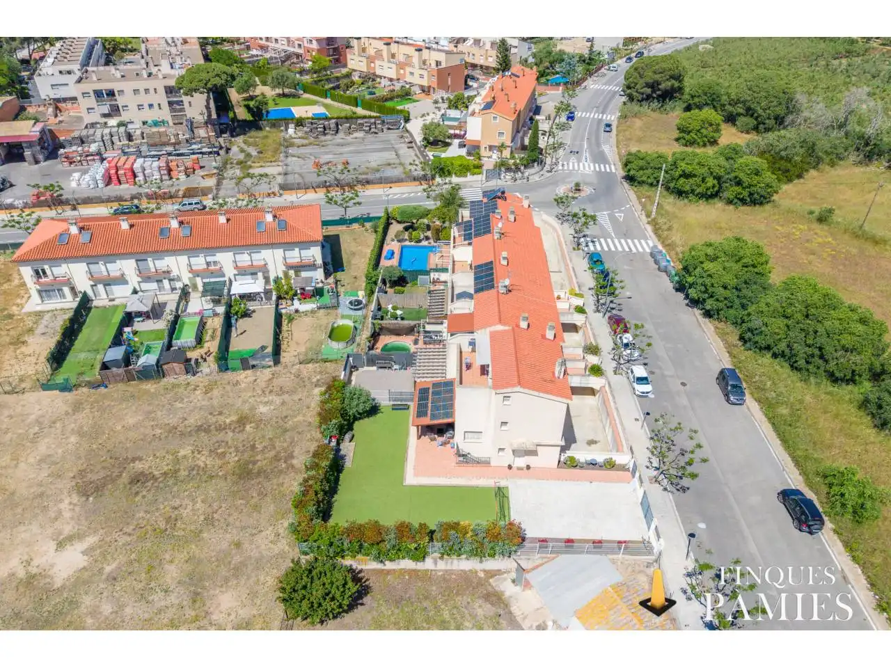 Vista exterior de Casa adosada en venta en Riudoms con Aire acondicionado, Calefacción y Jardín privado
