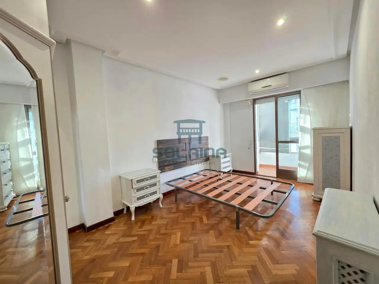 Habitación de Piso en venta en Ourense Capital  con Aire acondicionado, Calefacción y Parquet