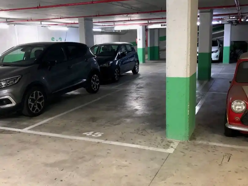 Garaje de alquiler en Carrer de Francesc Layret, 7, Montesa