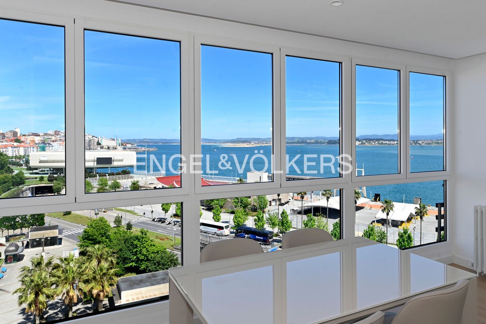 Außenansicht von Wohnung zur Miete in Santander mit Heizung, Parkett und Terrasse