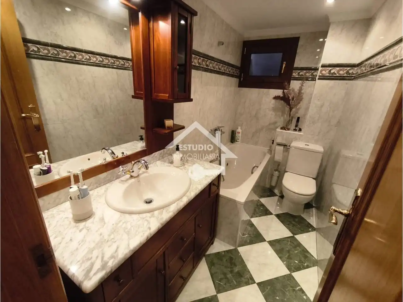 Piso con terraza en venta en Calle Belchite, imagen 87