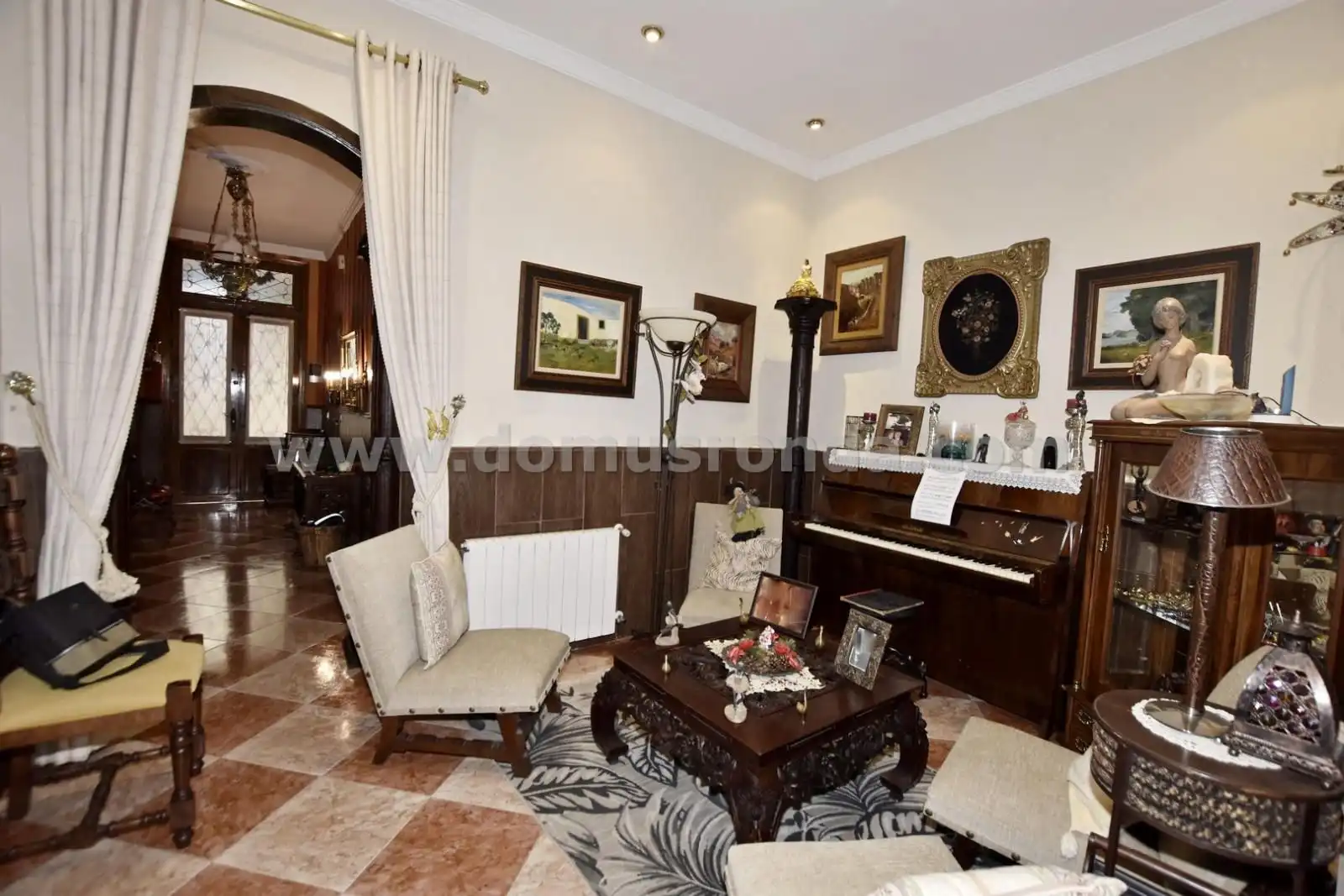 Wohnzimmer von Wohnung zum Verkauf in Ronda mit Heizung, Terrasse und Möbliert