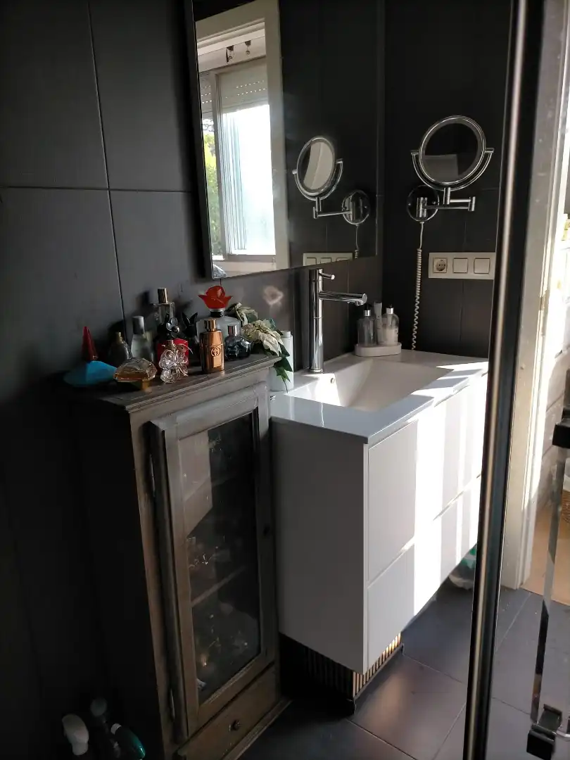 Bathroom of Flat for sale in Ourense Capital   with Heating, Parquet flooring and Storage room