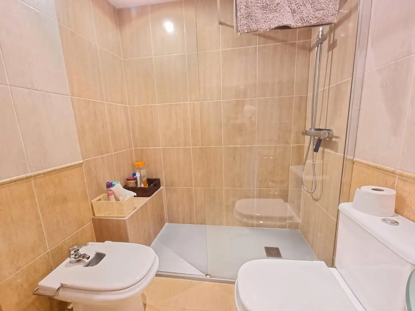 Badezimmer von Maisonette zum Verkauf in Tossa de Mar mit Heizung und Balkon