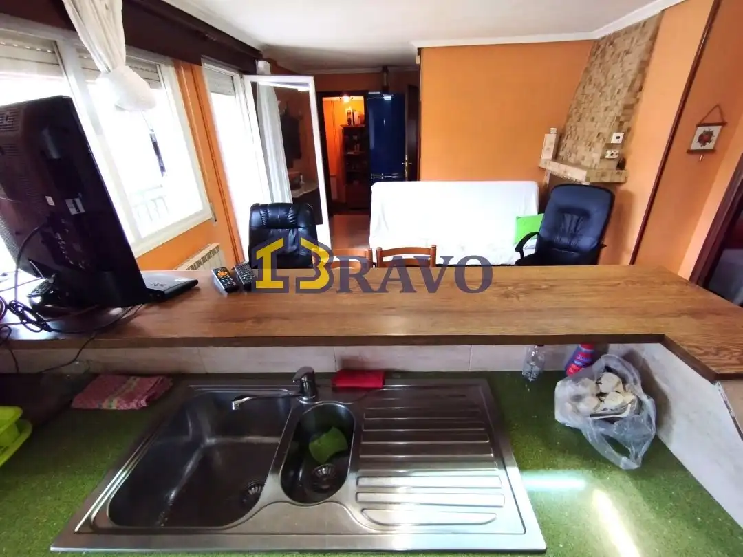 Cocina de Casa o chalet en venta en Medina de Pomar con Calefacción, Jardín privado y Terraza