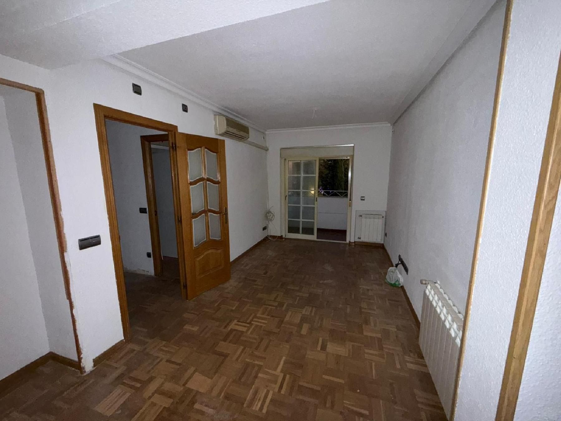 Bedroom of Flat for sale in  Madrid Capital  with Terrace and Storage room