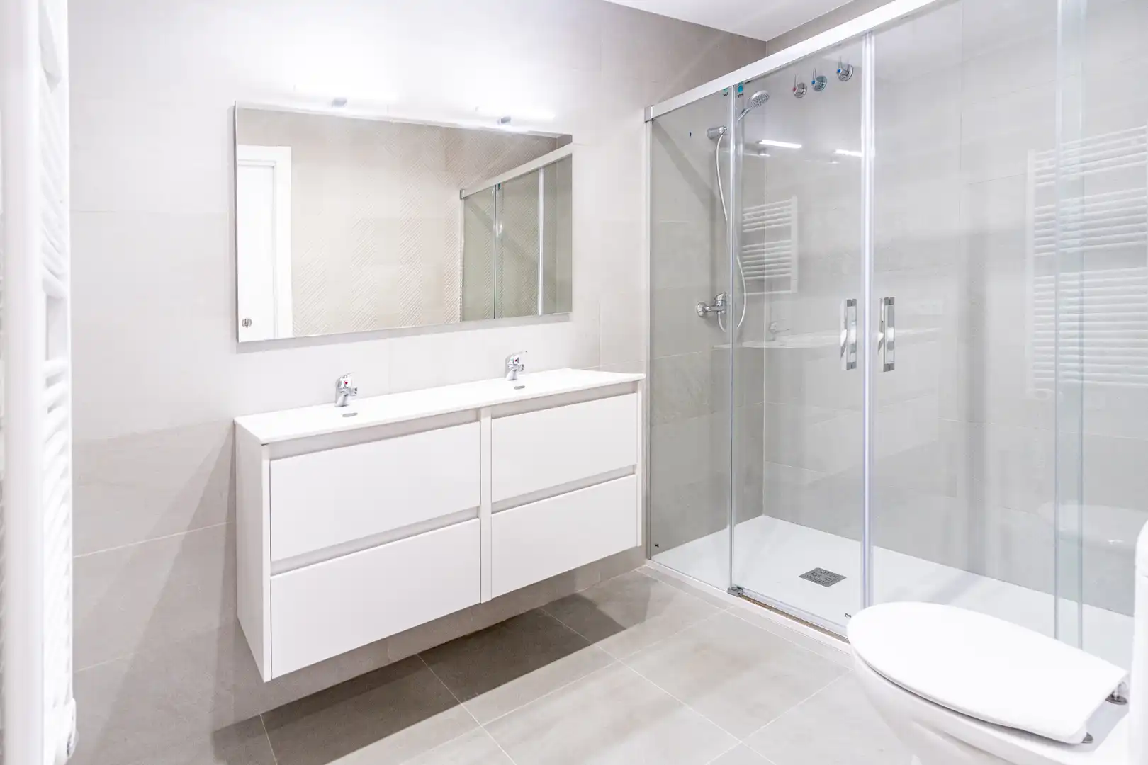 Baño de Piso en venta en Figueres con Calefacción