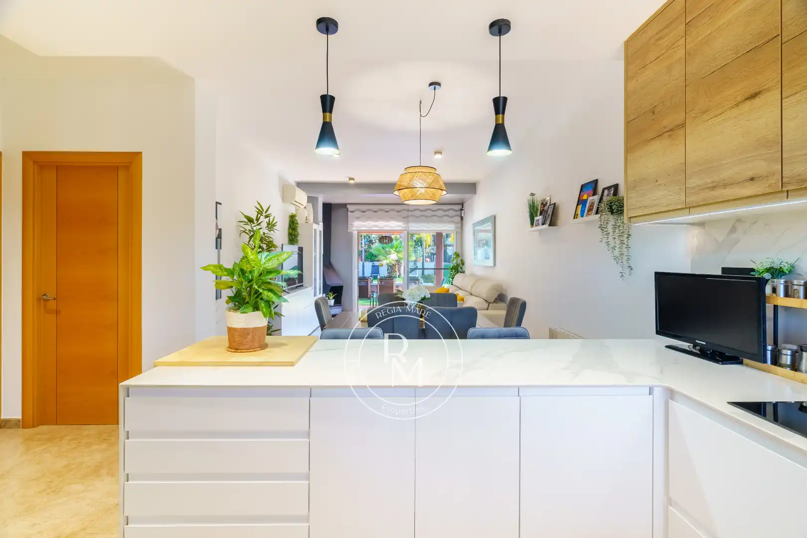 Cocina de Casa adosada en venta en Roda de Berà con Aire acondicionado, Calefacción y Jardín privado