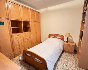Dormitori de Apartament per a compartir en  Tarragona Capital amb Moblat, Forn i Internet