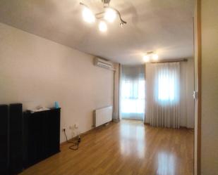 Living room of Flat for sale in  Madrid Capital  with Air Conditioner